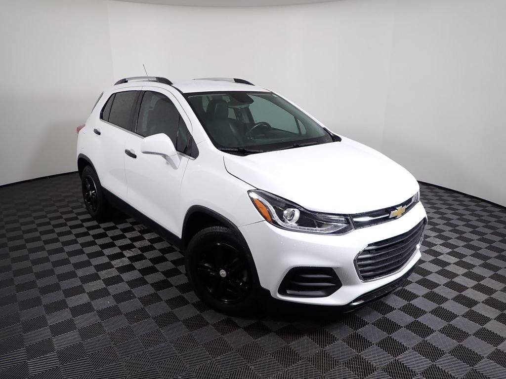 Used 2018 Chevrolet Trax LT w/ LT Convenience Package FWD image 5