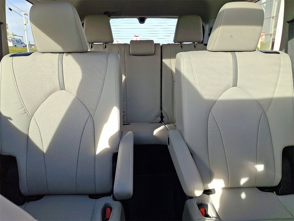 Certified 2025 Toyota Grand Highlander AWD image 19