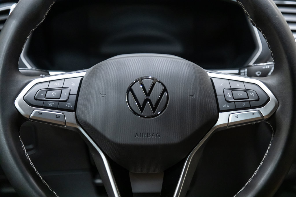 Used 2024 Volkswagen Tiguan SE AWD/4WD image 20
