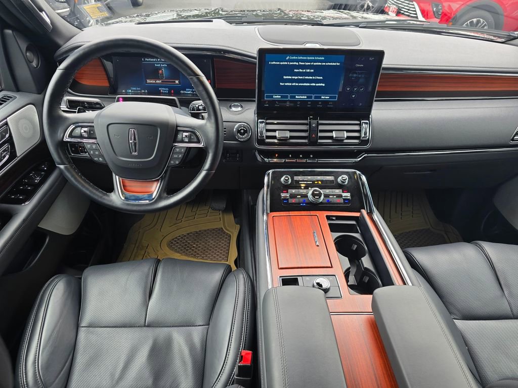 Used 2024 Lincoln Navigator L Reserve image 20