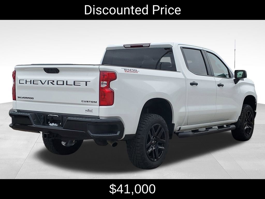 Certified 2024 Chevrolet Silverado 1500 Custom Trail Boss w/ LPO, Dark Essentials Package AWD/4WD image 3