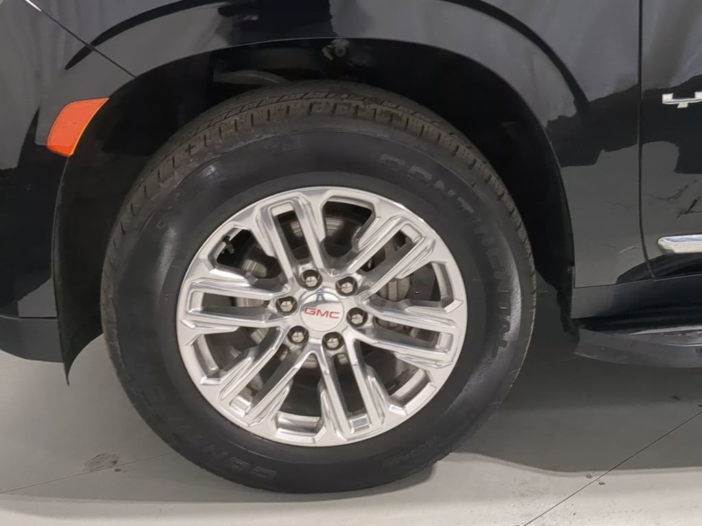 Used 2023 GMC Yukon SLT w/ SLT Luxury Package AWD/4WD image 17