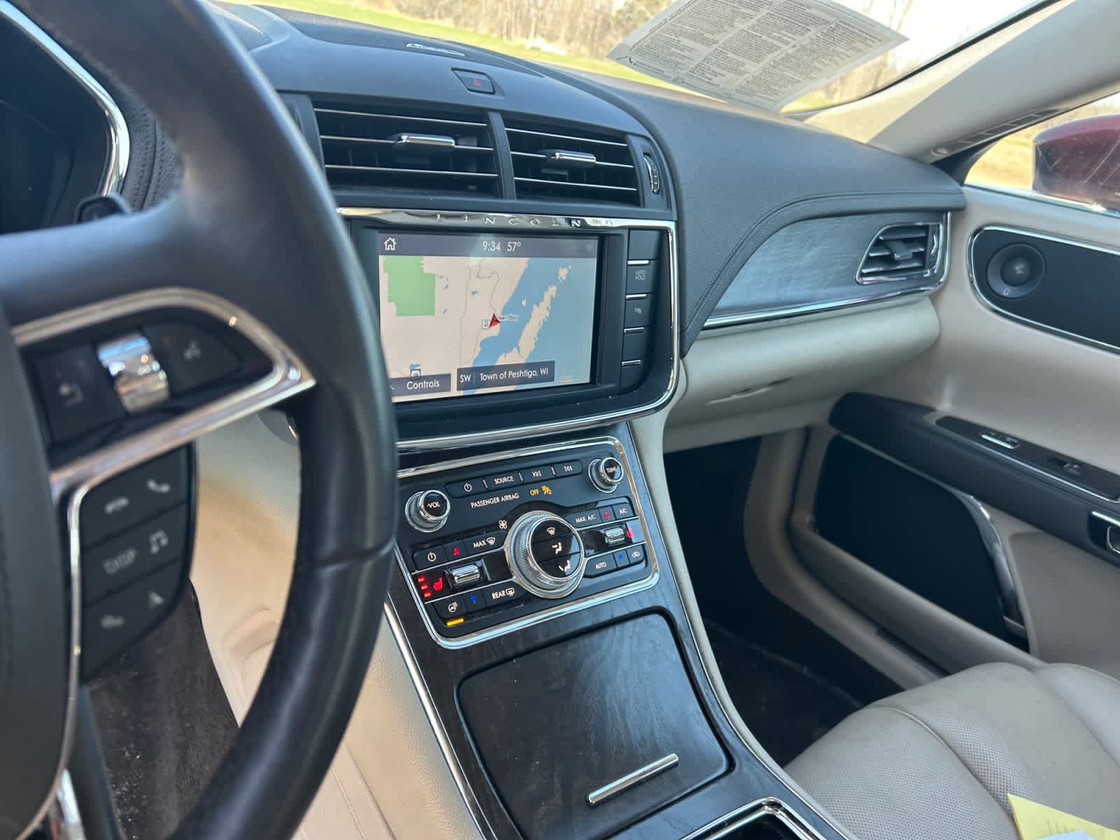 Used 2020 Lincoln Continental AWD w/ Premium Package image 12