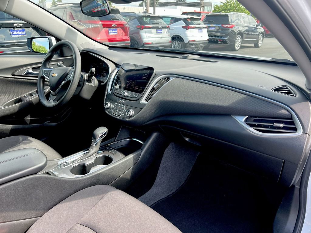 Used 2024 Chevrolet Malibu LT FWD image 23