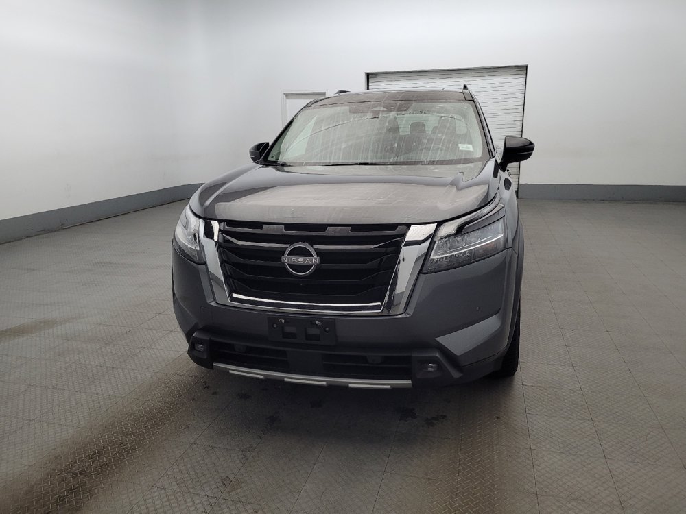 Used 2022 Nissan Pathfinder Platinum w/ Cargo Package AWD/4WD image 15