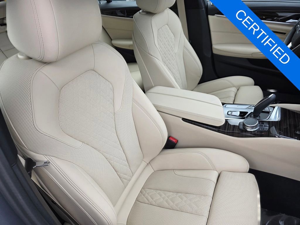 Used 2023 BMW 530i w/ Premium Package image 30