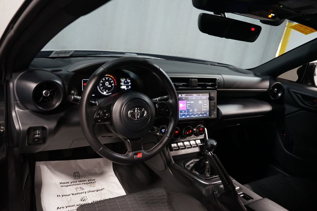 Certified 2024 Toyota GR86 image 11