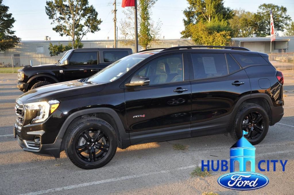 Used 2022 GMC Terrain AT4 w/ Tech Package image 2