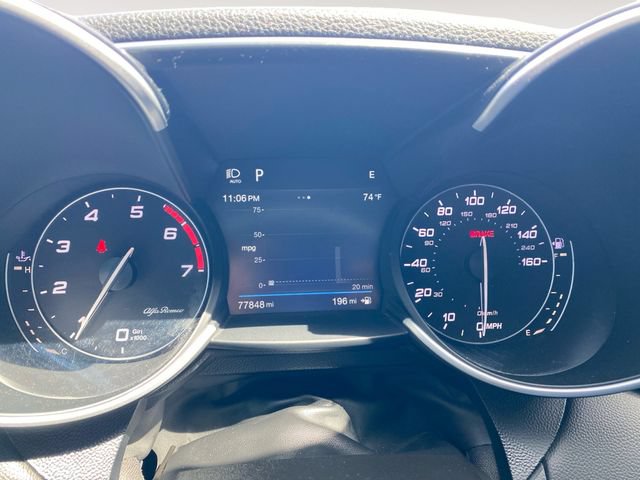 Used 2019 Alfa Romeo Giulia AWD w/ Cold Weather Package image 21
