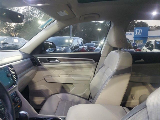 Used 2021 Volkswagen Atlas SEL Premium image 17
