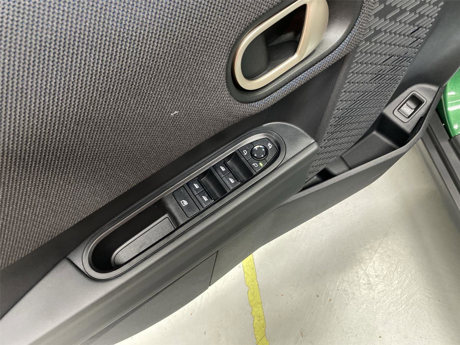 New 2026 MINI Cooper 4-Door Hardtop FWD image 19