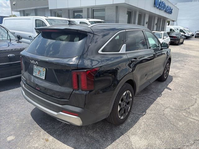 Used 2025 Kia Sorento S w/ Panoramic Sunroof Package FWD image 5