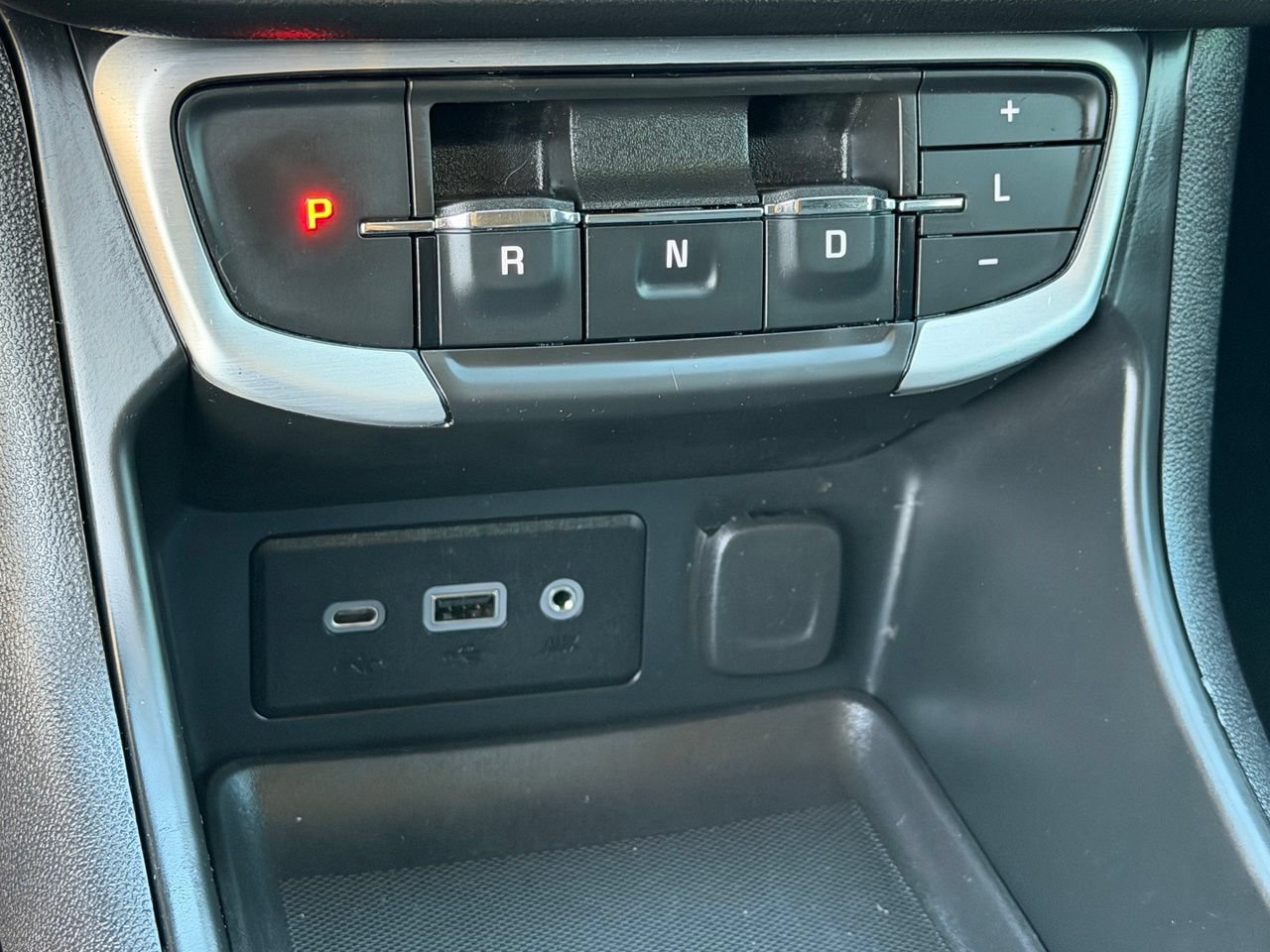 Used 2022 GMC Terrain SLE w/ Driver Convenience Package FWD image 23