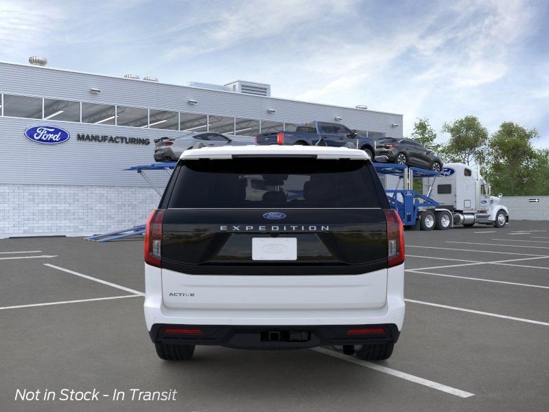 New 2026 Ford Expedition Active image 5