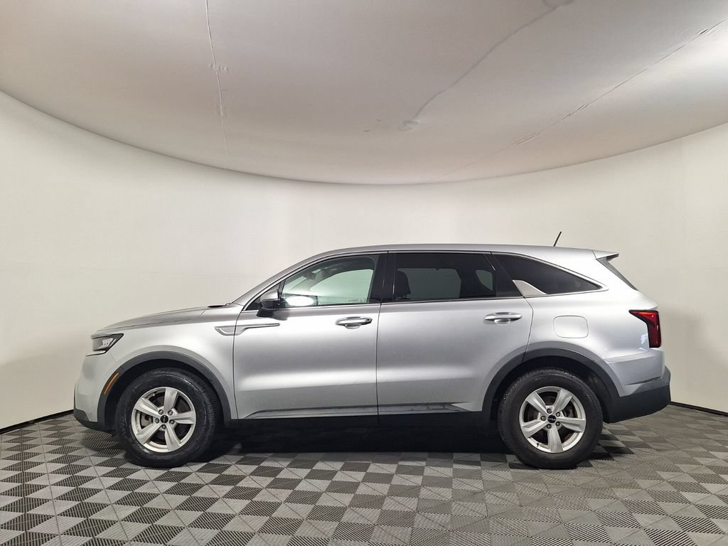 Used 2022 Kia Sorento LX FWD image 8