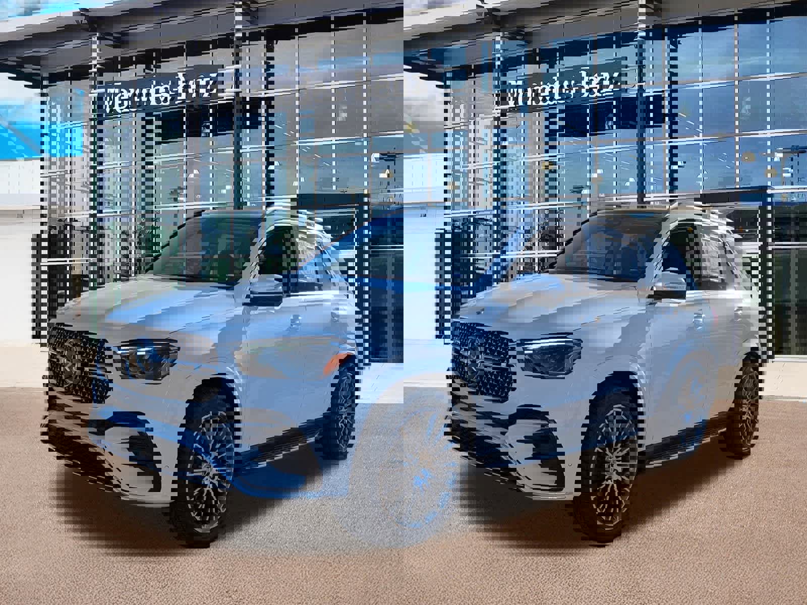 New 2026 Mercedes-Benz GLE 450 4MATIC image 1