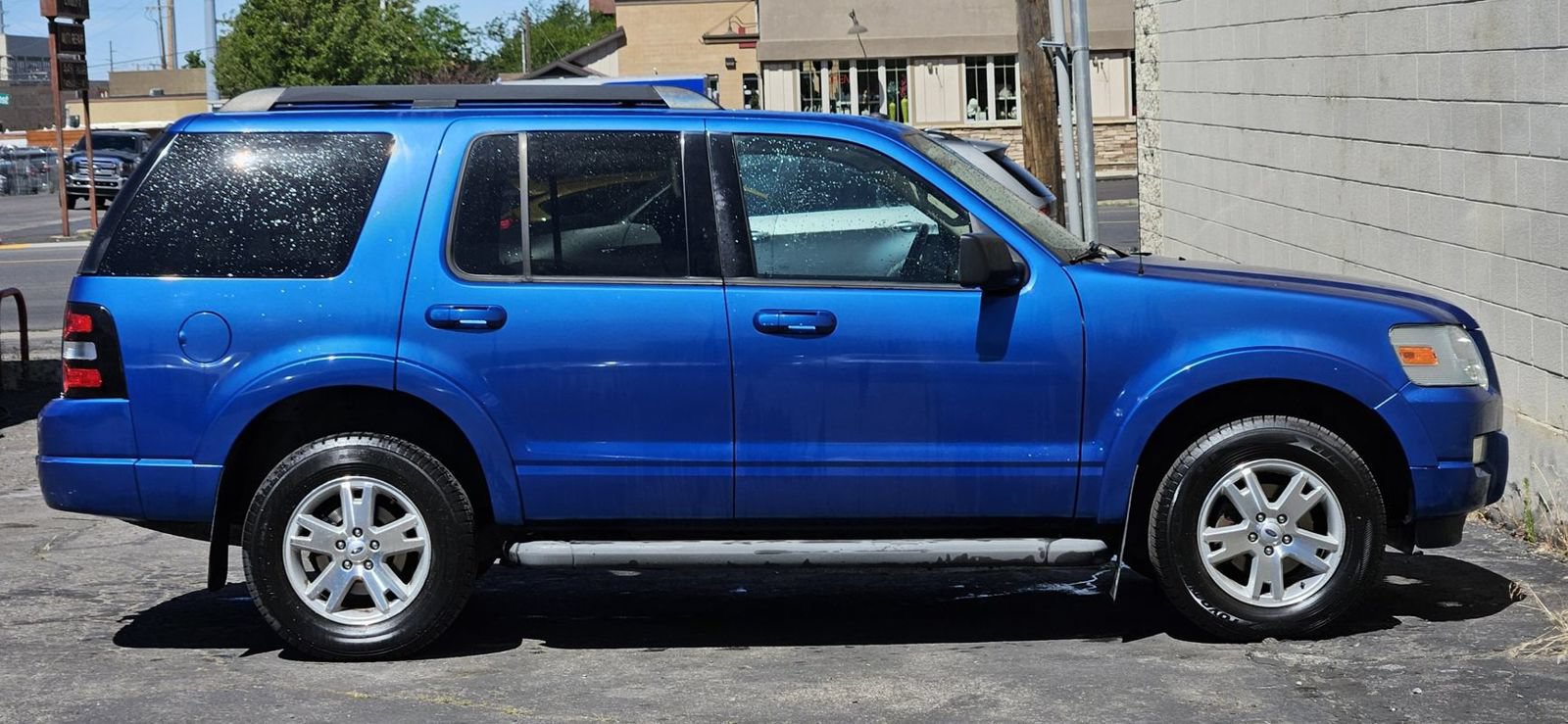 Used 2010 Ford Explorer XLT AWD/4WD image 6