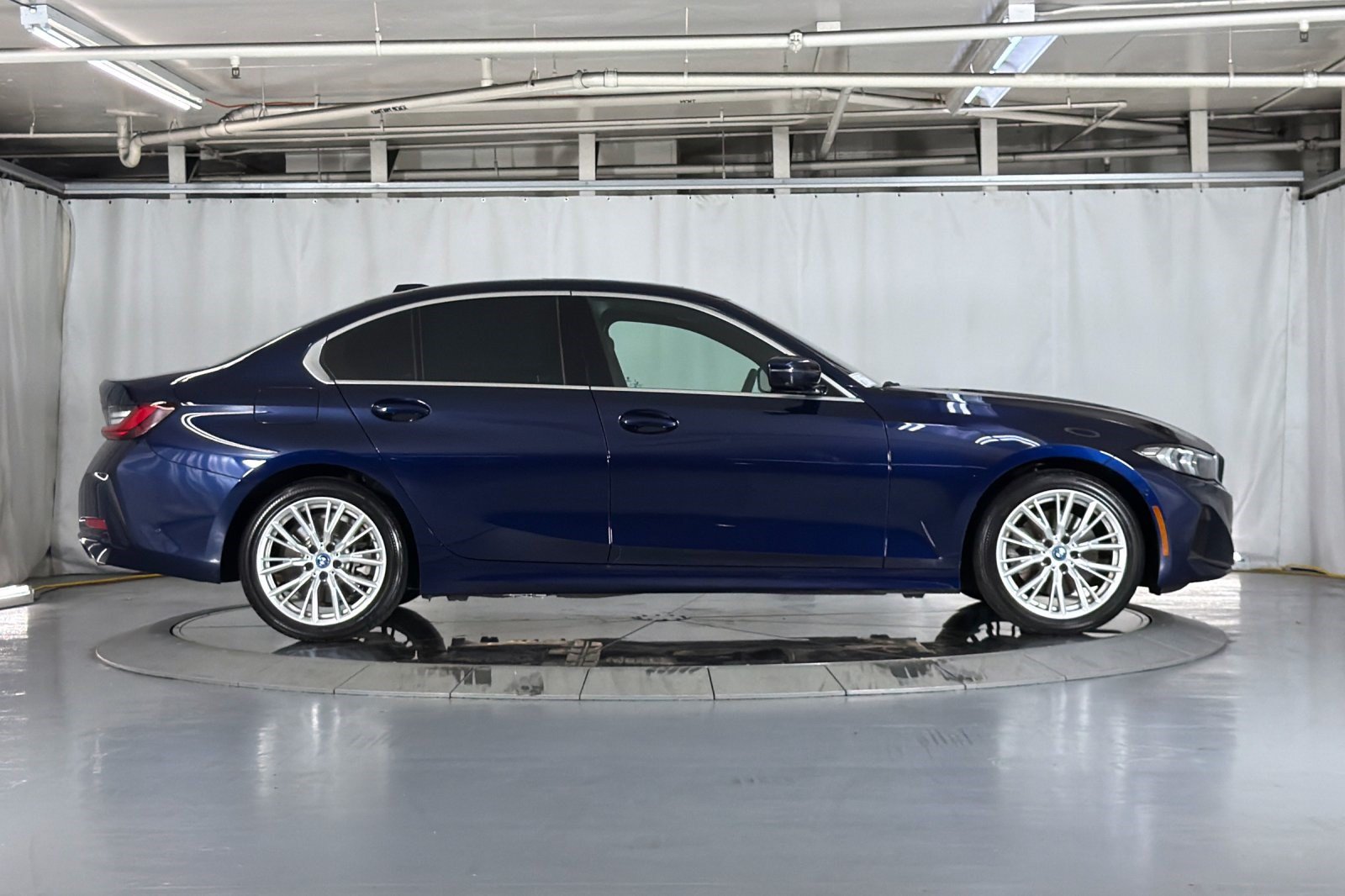 Used 2024 BMW 330e w/ Convenience Package RWD image 8