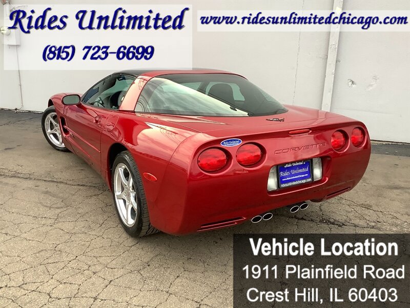 Used 2004 Chevrolet Corvette Coupe w/ Roof Package RWD image 6