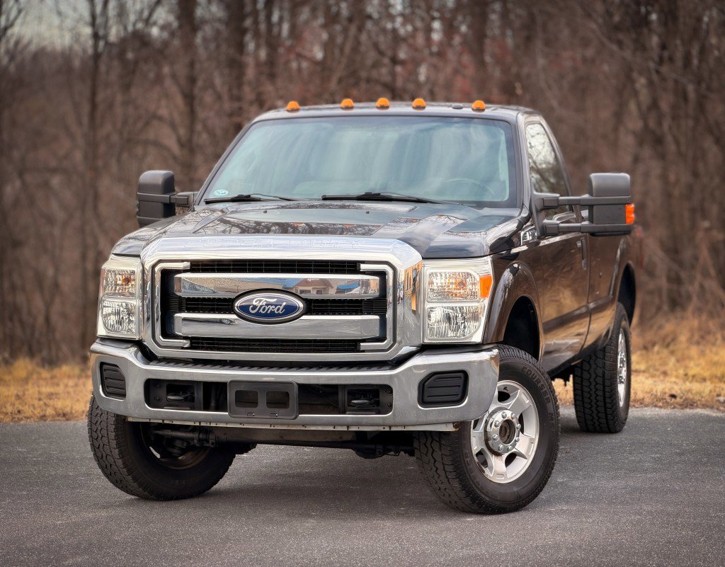Used 2011 Ford F250 XLT w/ XLT Interior Pkg image 3