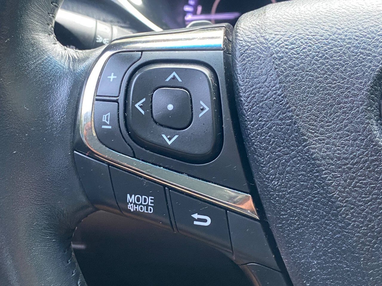 Used 2013 Toyota Avalon Limited FWD image 24