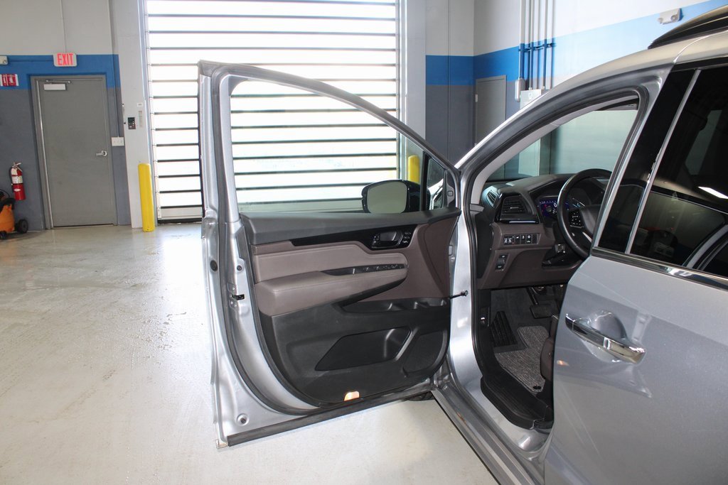 Used 2023 Honda Odyssey Elite image 7