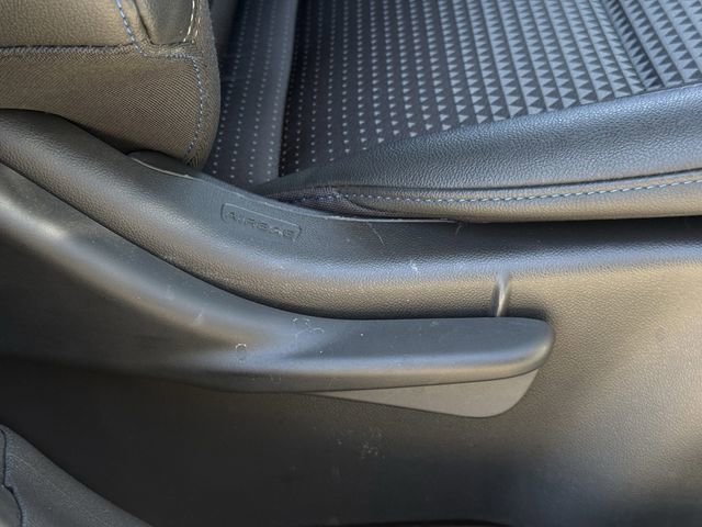 Used 2025 Chevrolet Trax LT image 31