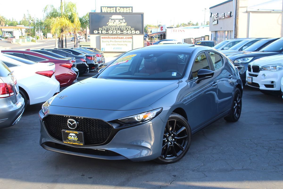 Used 2022 MAZDA MAZDA3 s FWD image 2