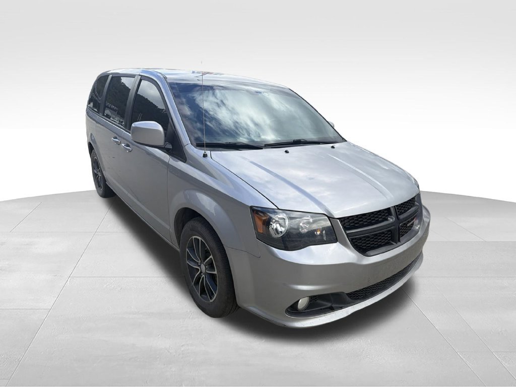 Used 2019 Dodge Grand Caravan SE FWD image 2