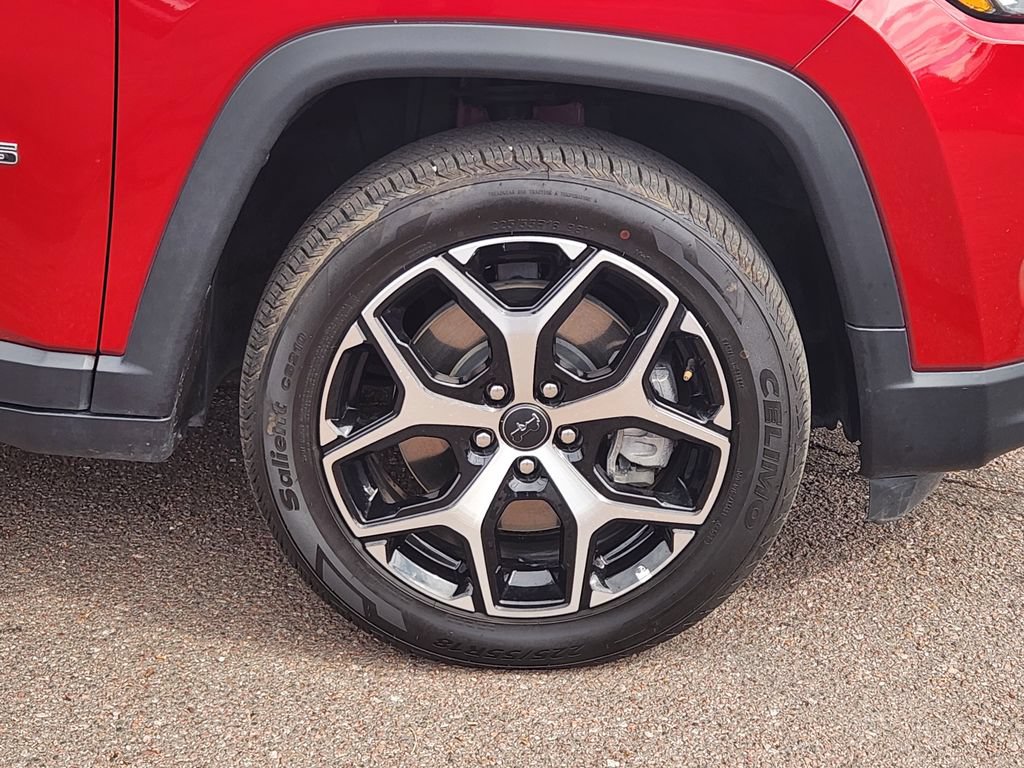 Used 2025 Jeep Compass Limited AWD/4WD image 30
