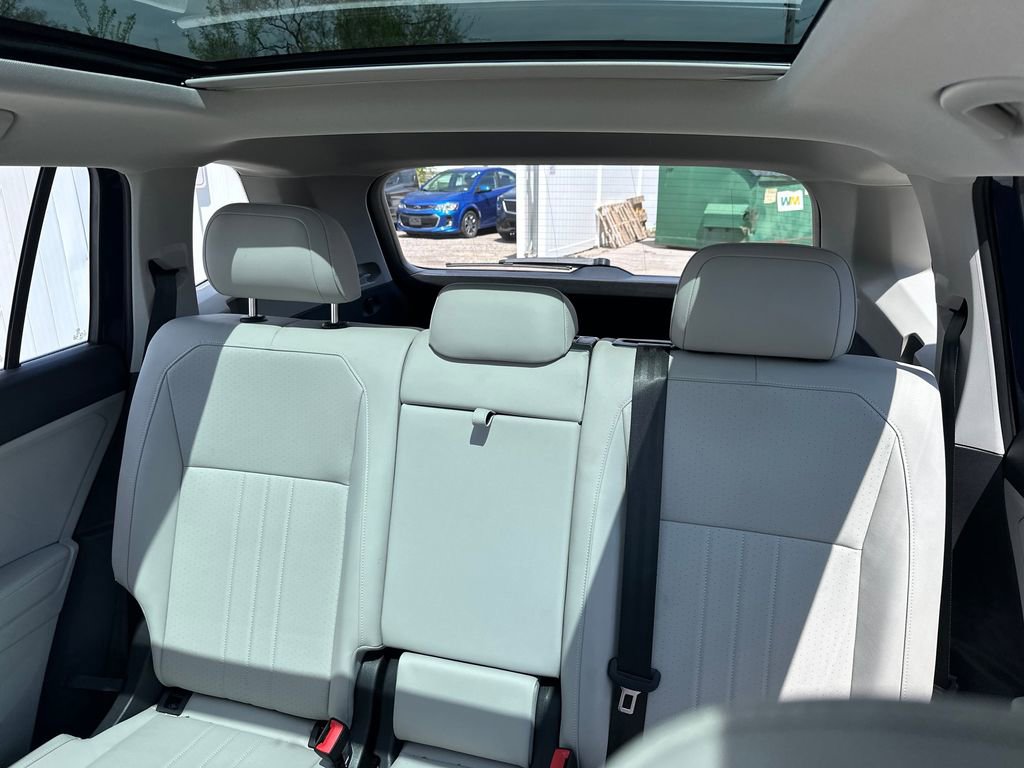 Used 2024 Volkswagen Tiguan SE image 17