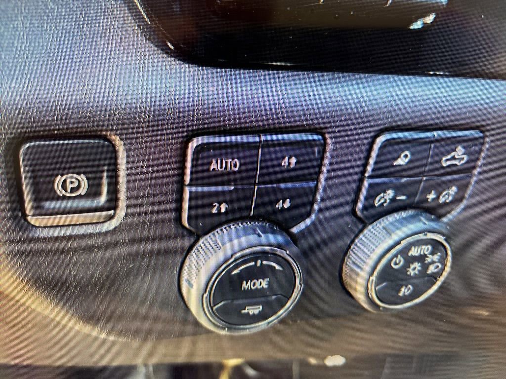 Used 2024 Chevrolet Silverado 1500 LTZ w/ Technology Package image 19