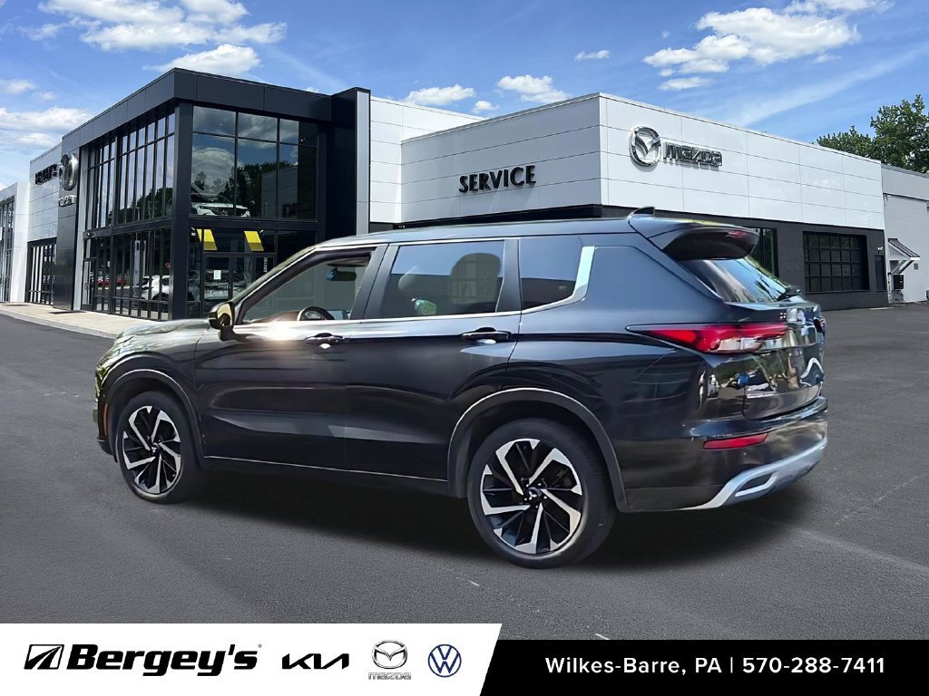 Used 2023 Mitsubishi Outlander SE AWD/4WD image 8