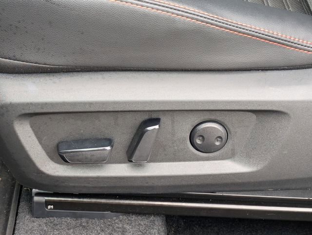 Certified 2025 Nissan Rogue SV image 17