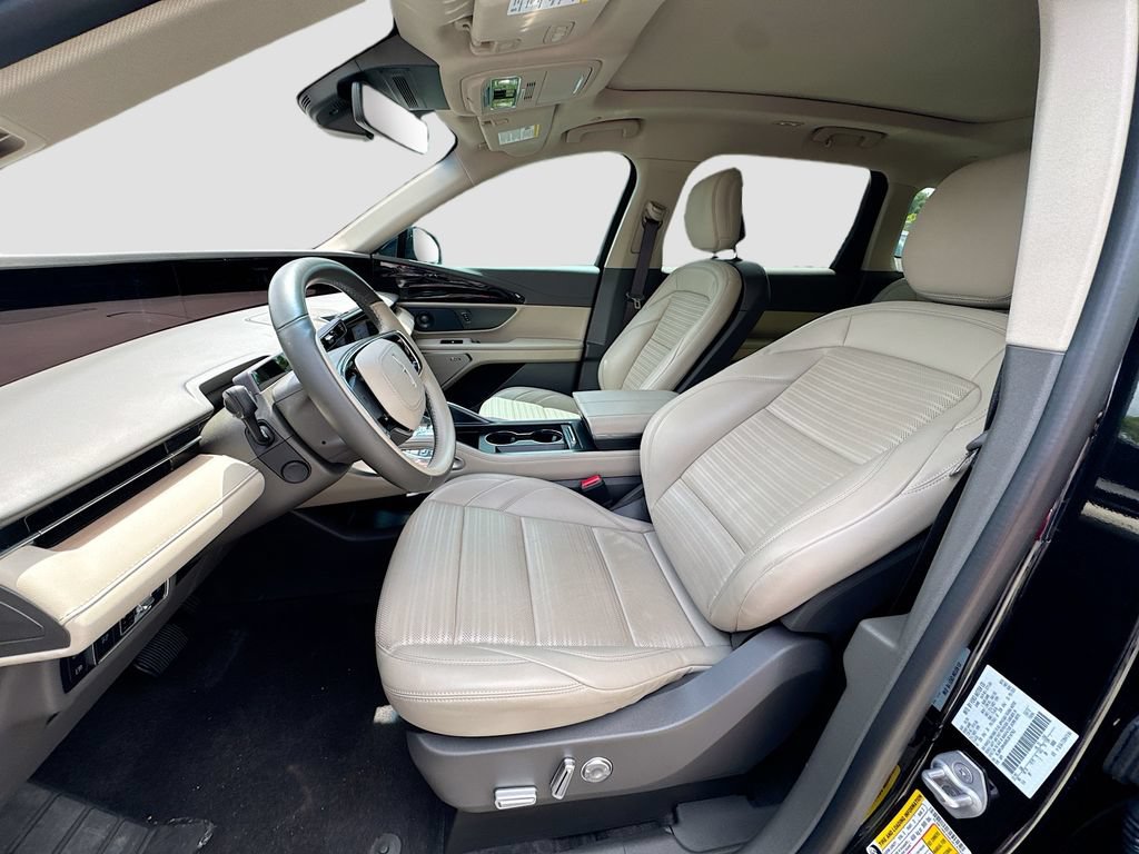 Used 2024 Lincoln Nautilus Reserve w/ Equipment Group 202A AWD/4WD image 23