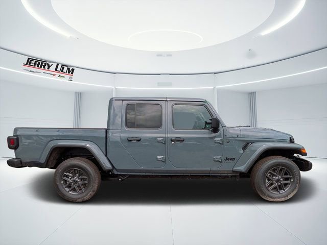 New 2025 Jeep Gladiator Sport image 2