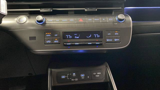 New 2026 Hyundai Kona SEL Premium image 17