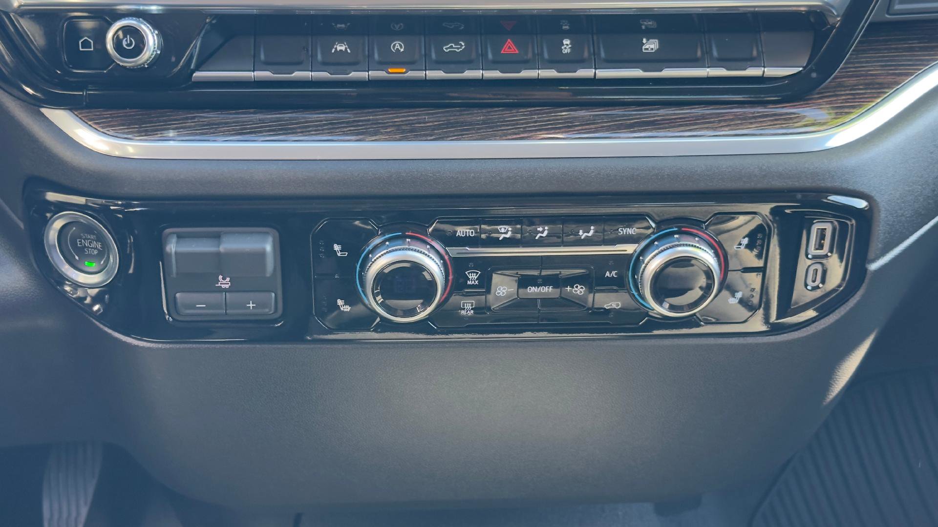 Used 2026 GMC Sierra 1500 Elevation image 12