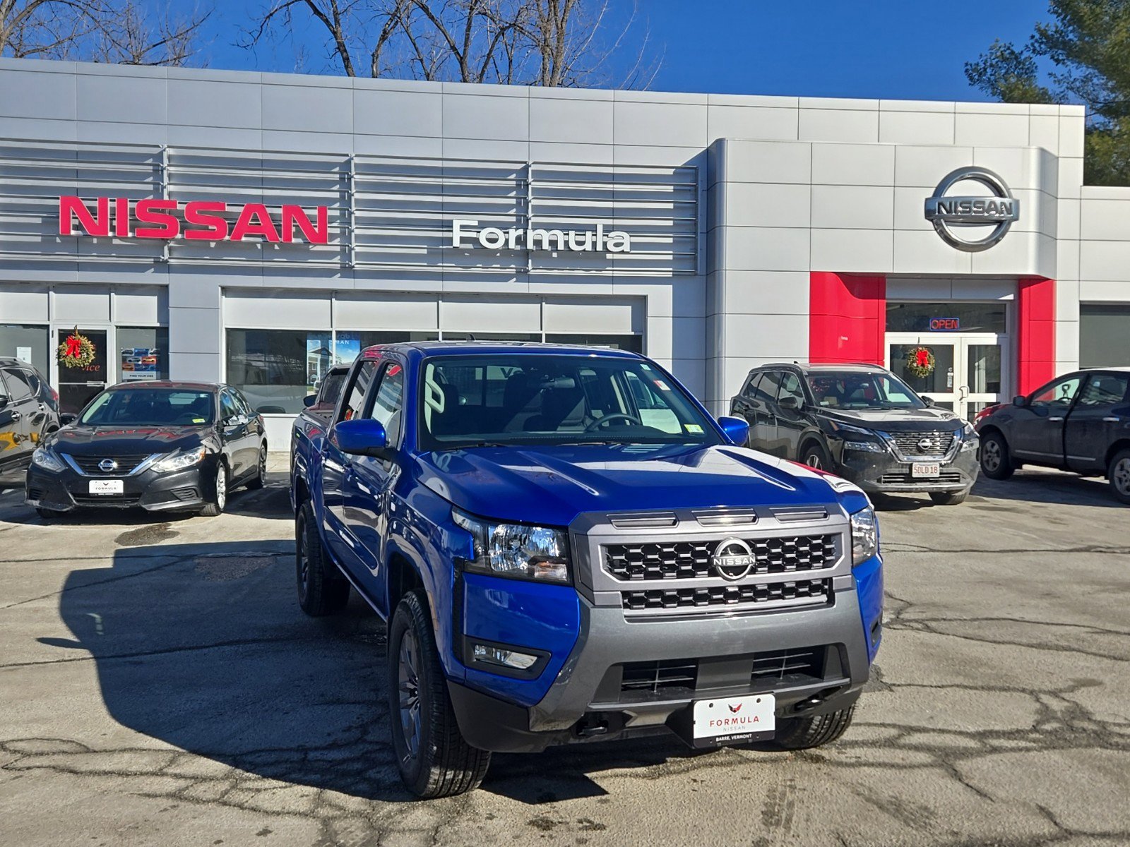New 2025 Nissan Frontier SV w/ SV Convenience Package