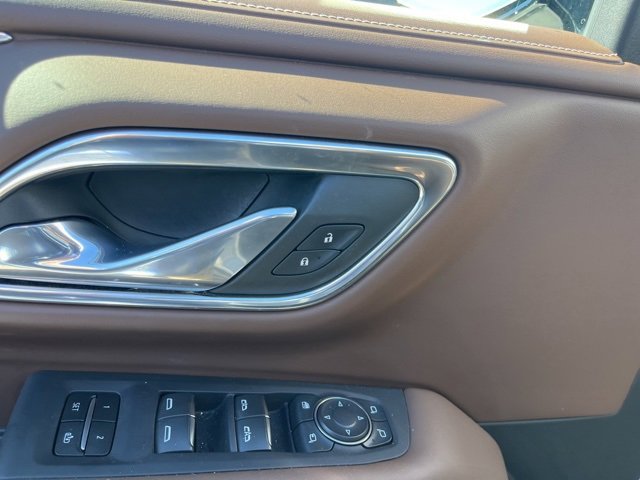 Used 2023 Chevrolet Tahoe High Country image 13