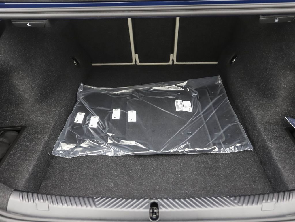 Certified 2025 BMW 530i xDrive w/ Premium Package image 24