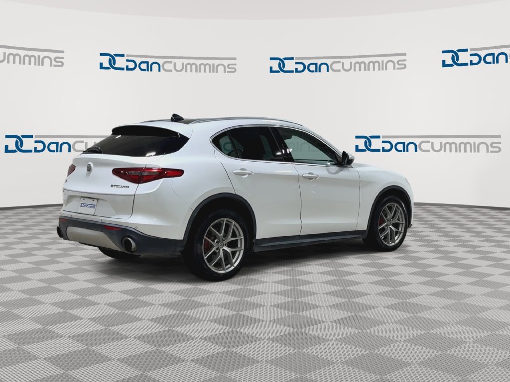Used 2018 Alfa Romeo Stelvio Ti w/ TI Performance Package AWD/4WD image 8