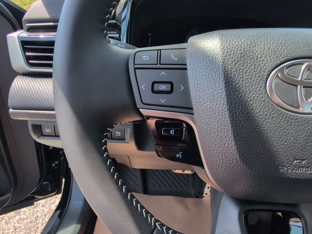 Certified 2026 Toyota Camry SE w/ Convenience Package FWD image 24