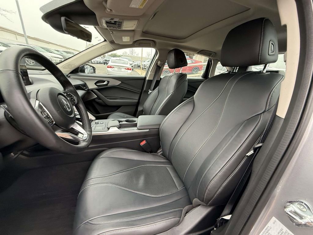 Used 2025 Acura TLX w/ Technology Package image 11