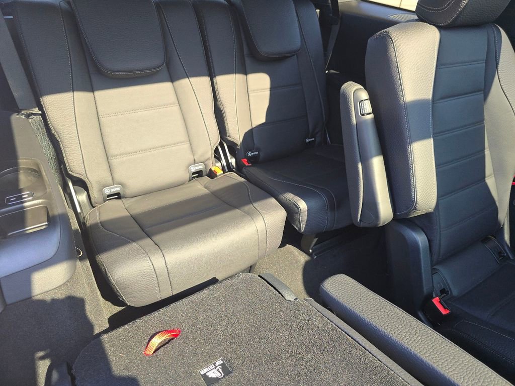 New 2026 Mercedes-Benz GLS 450 4MATIC image 21