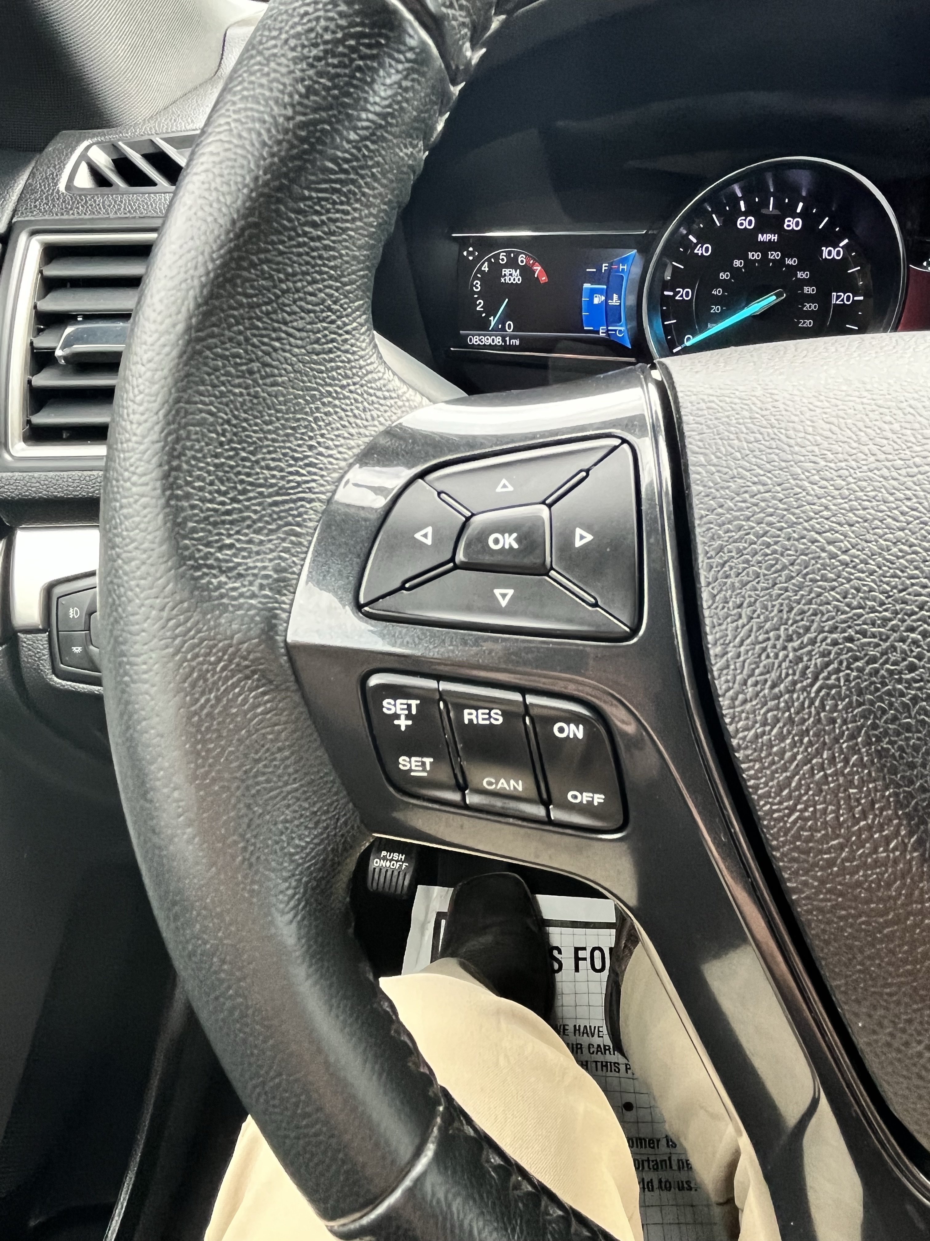 Used 2018 Ford Explorer XLT w/ Equipment Group 201A AWD/4WD image 22