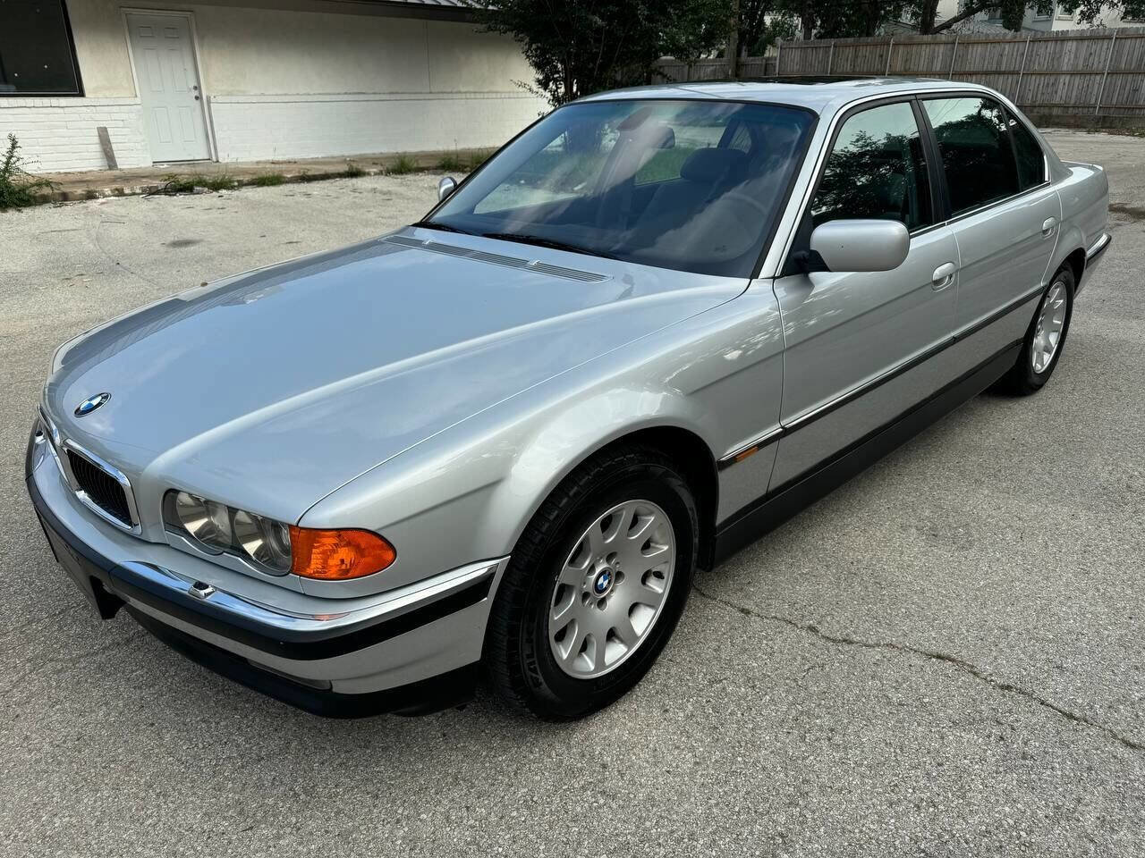 Used 2000 BMW 740iL image 3