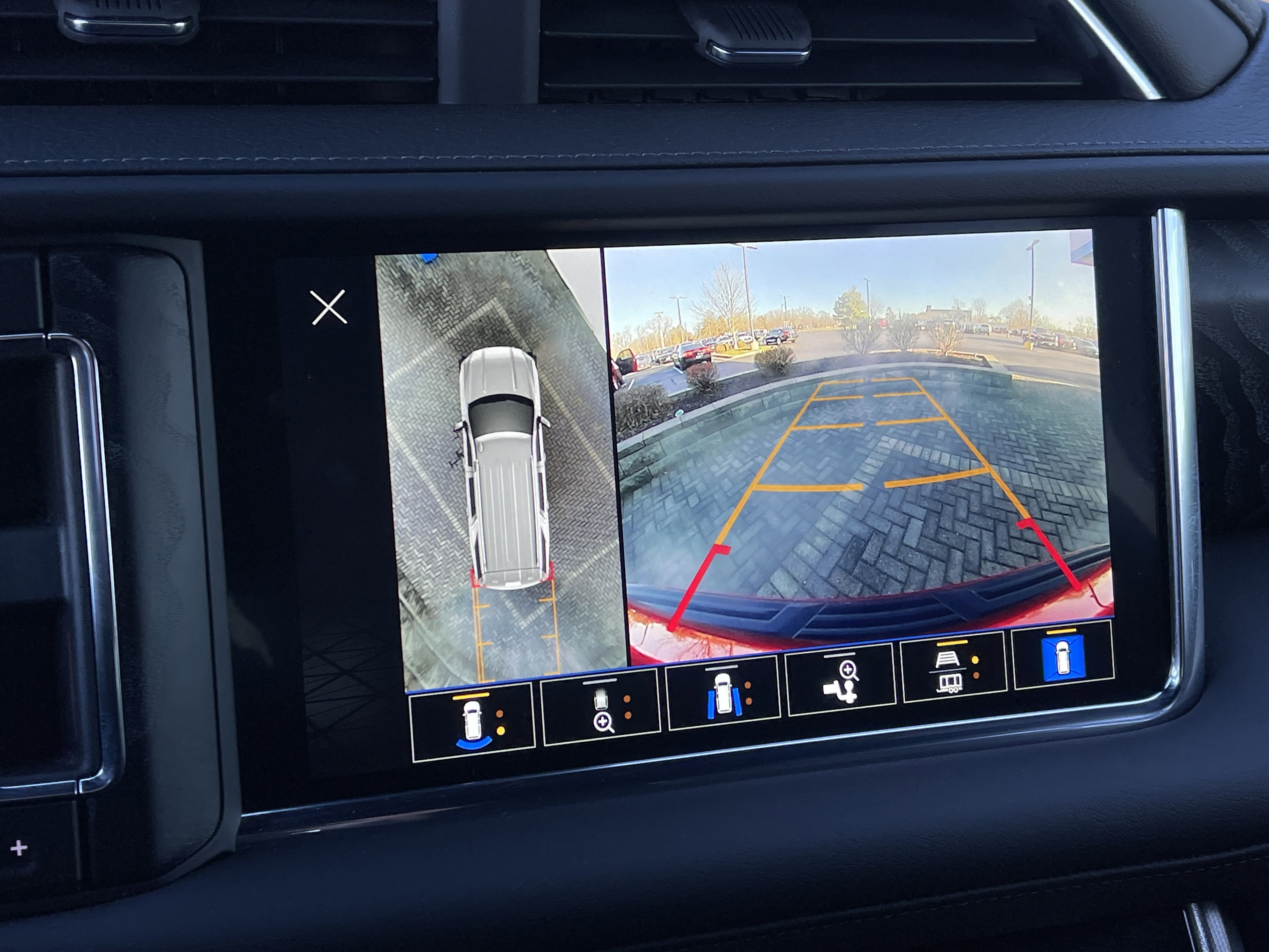 Used 2024 GMC Yukon Denali w/ Max Trailering Package image 32