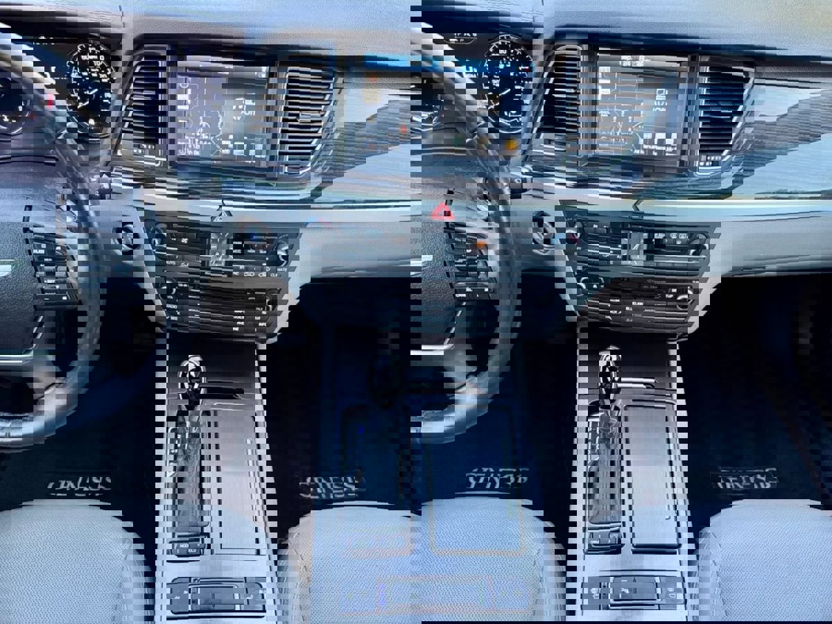 Used 2017 Genesis G80 3.8 w/ Option Group 02 image 12