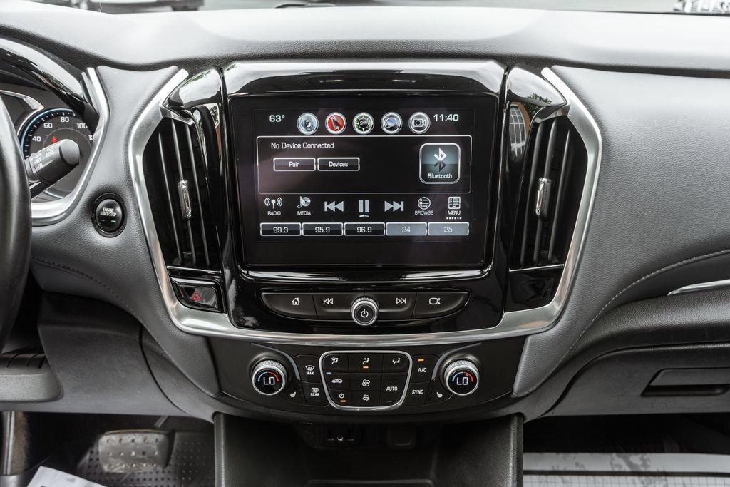 Used 2018 Chevrolet Traverse LT AWD/4WD image 16
